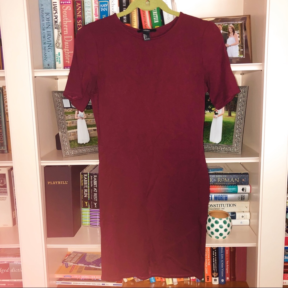[Forever 21] Red tulip hem bodycon dress